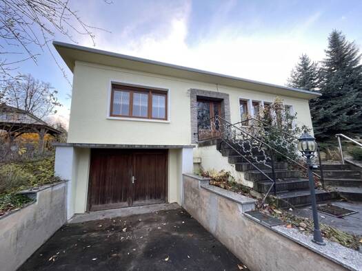 Einfamilienhaus zum Kauf 238.000 € 4 Zimmer 97,3 m² 736 m² Grundstück Naumburg 06618