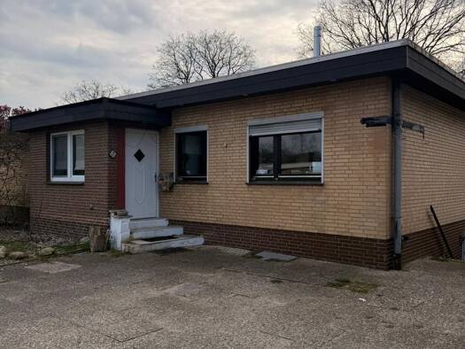 Bungalow zum Kauf 292.000 € 4 Zimmer 117,2 m² 788 m² Grundstück St. Jürgen Lübeck 23560
