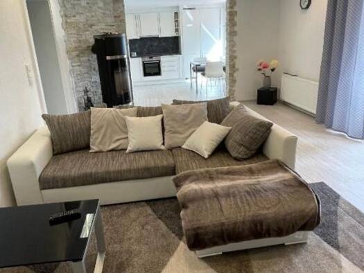 Wohnung zur Miete 1.100 € 2 Zimmer 69 m² frei ab sofort Schubertstraße 13 Waldshut Waldshut-Tiengen 79761
