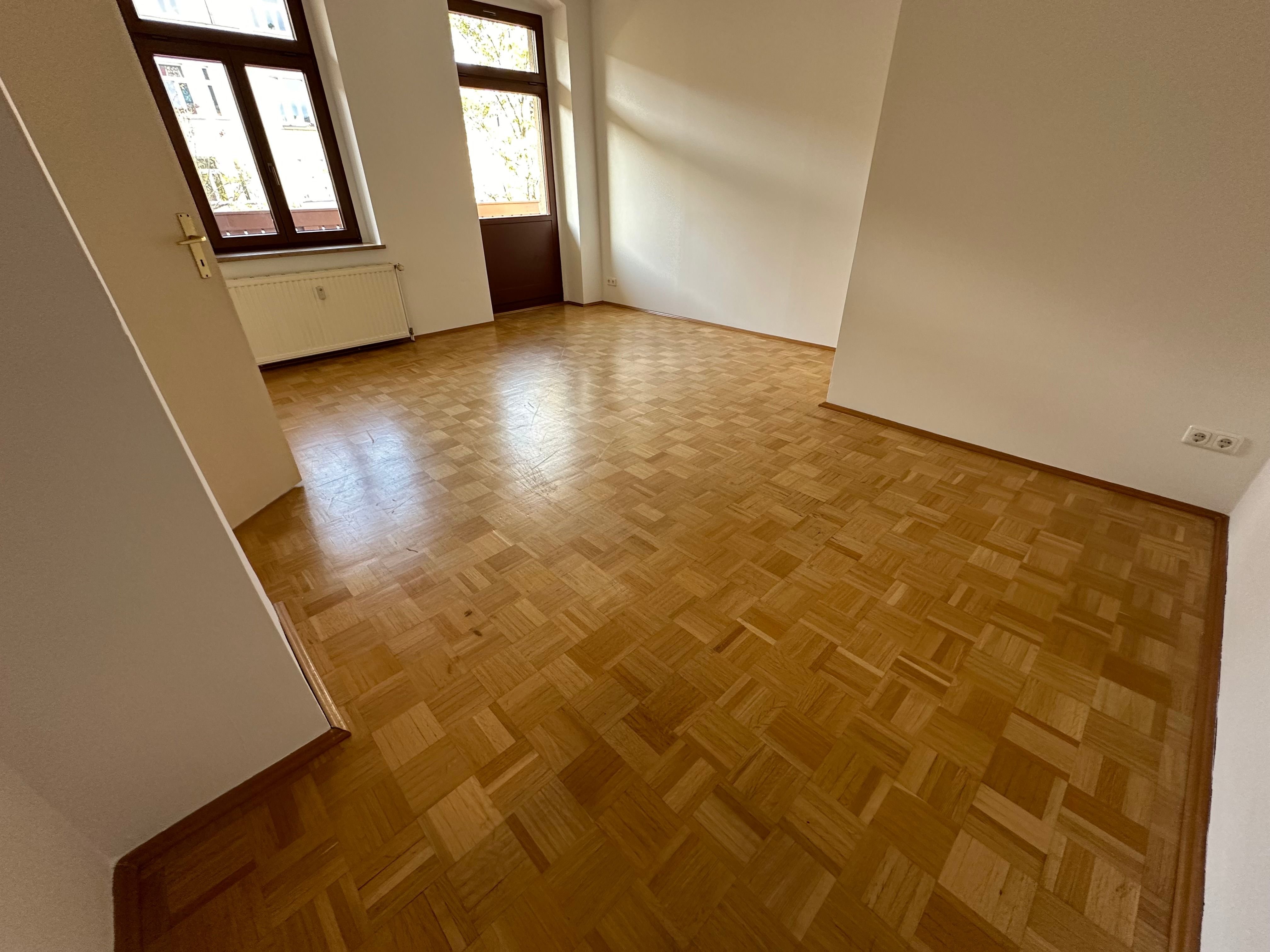 Studio zur Miete 335 € 1 Zimmer 50 m²<br/>Wohnfläche 3.<br/>Geschoss Franz-Mehring-Straße 8 Kaßberg 914 Chemnitz 09112