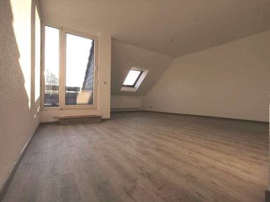 Wohnung zur Miete 680 € 3 Zimmer 80,7 m² frei ab sofort Markt 1 Brehna Sandersdorf-Brehna 06796
