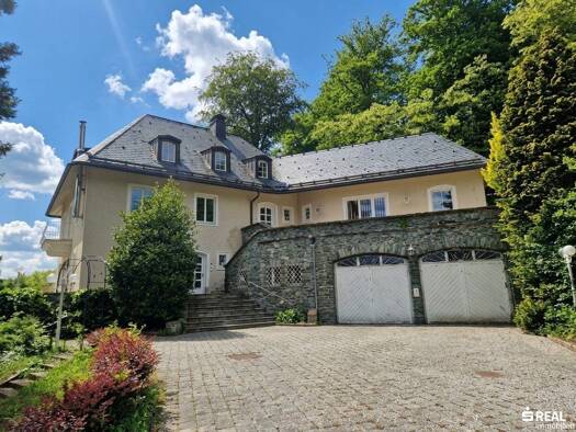 Villa zum Kauf 576 m² 3.932 m² Grundstück Krumpendorf am Wörthersee 9201