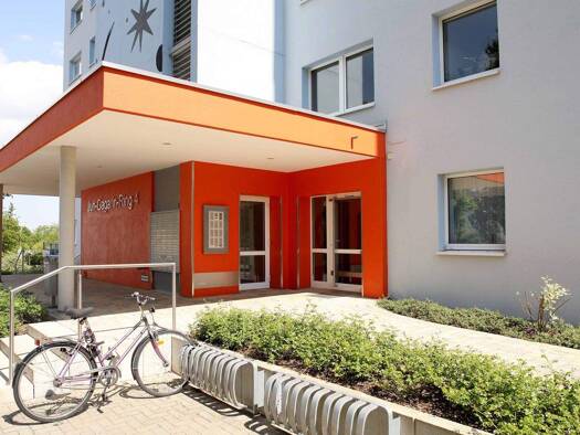 Wohnung zur Miete 504 € 3 Zimmer 90,9 m² 1. Geschoss Juri-Gagarin-Ring 4 Oststadt Neubrandenburg 17036