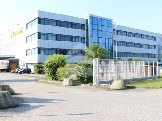 Bürofläche zur Miete provisionsfrei 5,50 € 493 m² Bürofläche teilbar ab 493 m² Gütz Landsberg 06188