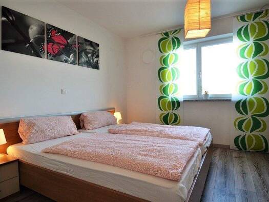 Wohnung zur Miete 1.735 € 4 Zimmer 93 m² 3. Geschoss frei ab 01.04.2026 Pfersee Augsburg 86156