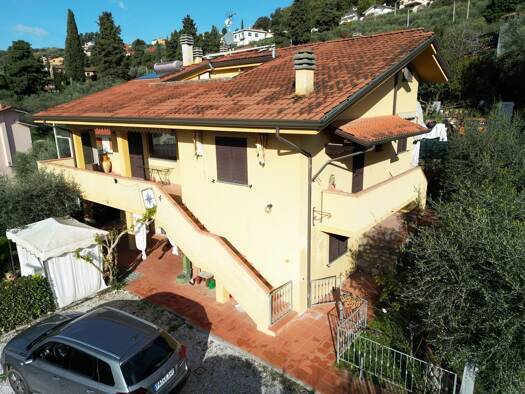 Einfamilienhaus zum Kauf 500.000 € 12 Zimmer 180 m² 500 m² Grundstück frei ab sofort Corsanico-Massarosa 55054