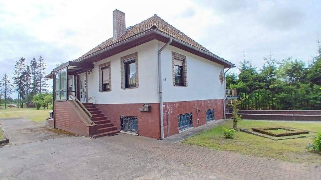 Einfamilienhaus zum Kauf 180.000 € 4 Zimmer 138 m² 1.857 m² Grundstück frei ab sofort Radelübbe Bandenitz 19230