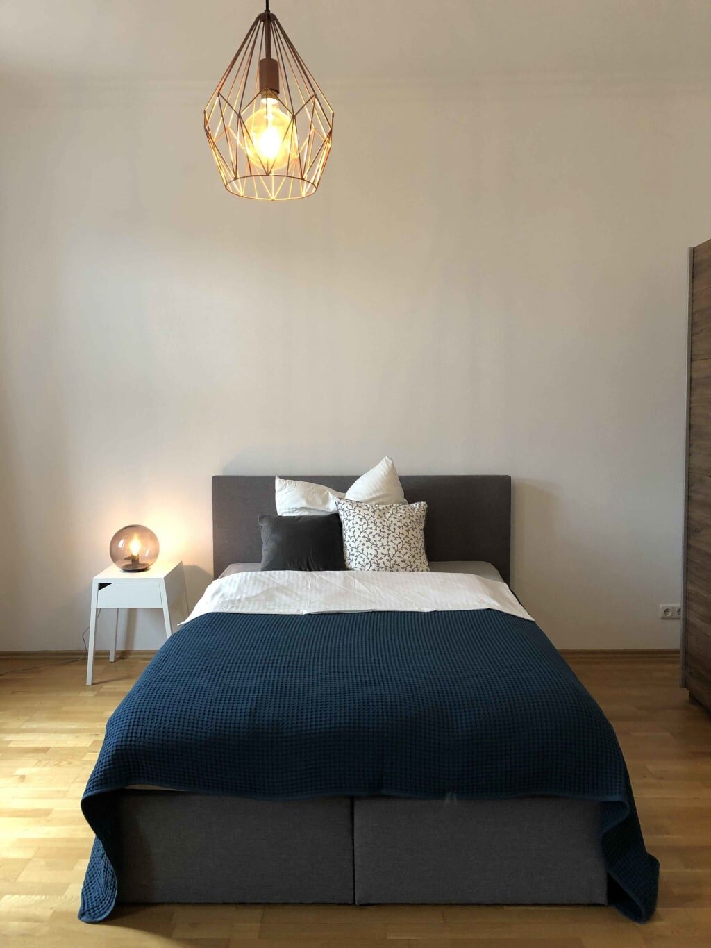 Wohnung zur Miete Wohnen auf Zeit 840 € 3 Zimmer 22 m²<br/>Wohnfläche 04.03.2025<br/>Verfügbarkeit Petterweilstraße Bornheim Frankfurt am Main 60385