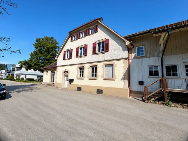 Mehrfamilienhaus zum Kauf 600.000 € 9,5 Zimmer 306 m² 1.450 m² Grundstück Wehingen 78564