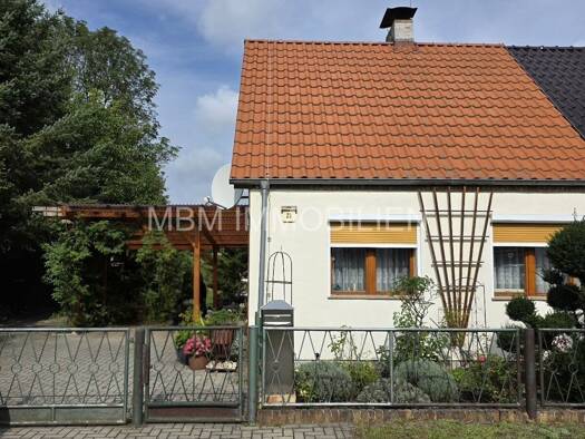 Doppelhaushälfte zum Kauf provisionsfrei 89.800 € 3,5 Zimmer 80 m² 1.000 m² Grundstück Schwarzheide 01897