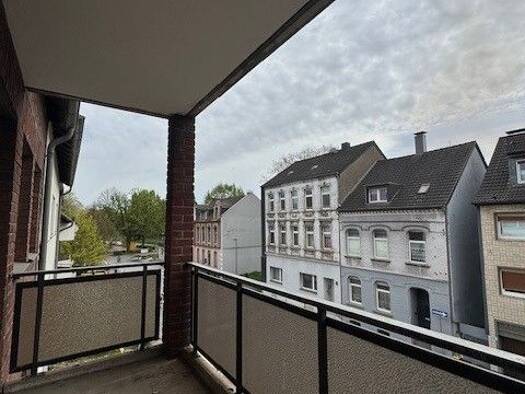 Wohnung zur Miete 356 € 2,5 Zimmer 68,5 m² 2. Geschoss frei ab sofort Untermeiderich Meiderich / Beeck 47137