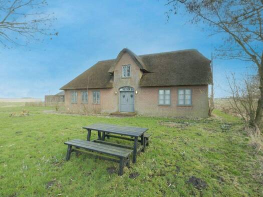 Einfamilienhaus zum Kauf 539.000 € 3 Zimmer 143 m² 1.992 m² Grundstück frei ab sofort Emmelsbüll-Horsbüll 25924