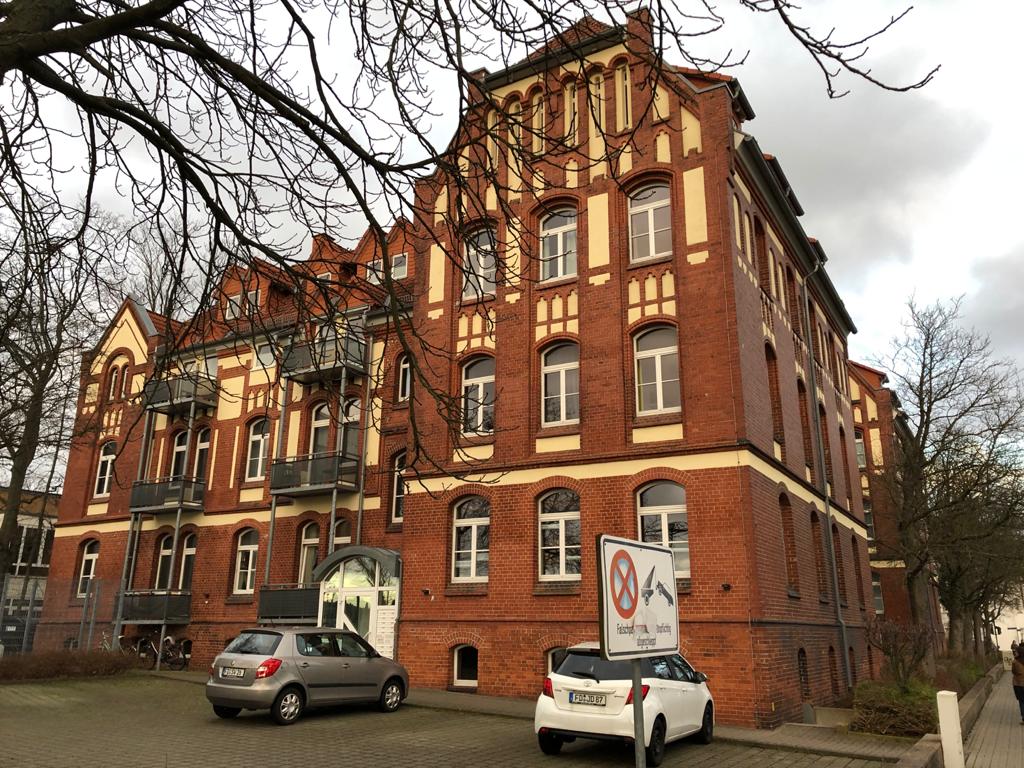 Wohnung zur Miete 350 € 2 Zimmer 46 m²<br/>Wohnfläche 1.<br/>Geschoss 01.01.2025<br/>Verfügbarkeit Mackenrodtstr. 4 Nordend Fulda 36037