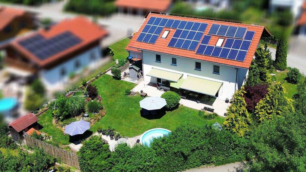 Mehrfamilienhaus zum Kauf als Kapitalanlage geeignet 875.000 € 9 Zimmer 270 m² 915 m² Grundstück Labering Kienberg 83361