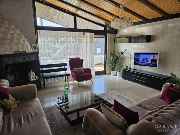 Mehrfamilienhaus zum Kauf 650.000 € 6,5 Zimmer 168 m² 866 m² Grundstück Sondelfingen Reutlingen 72766