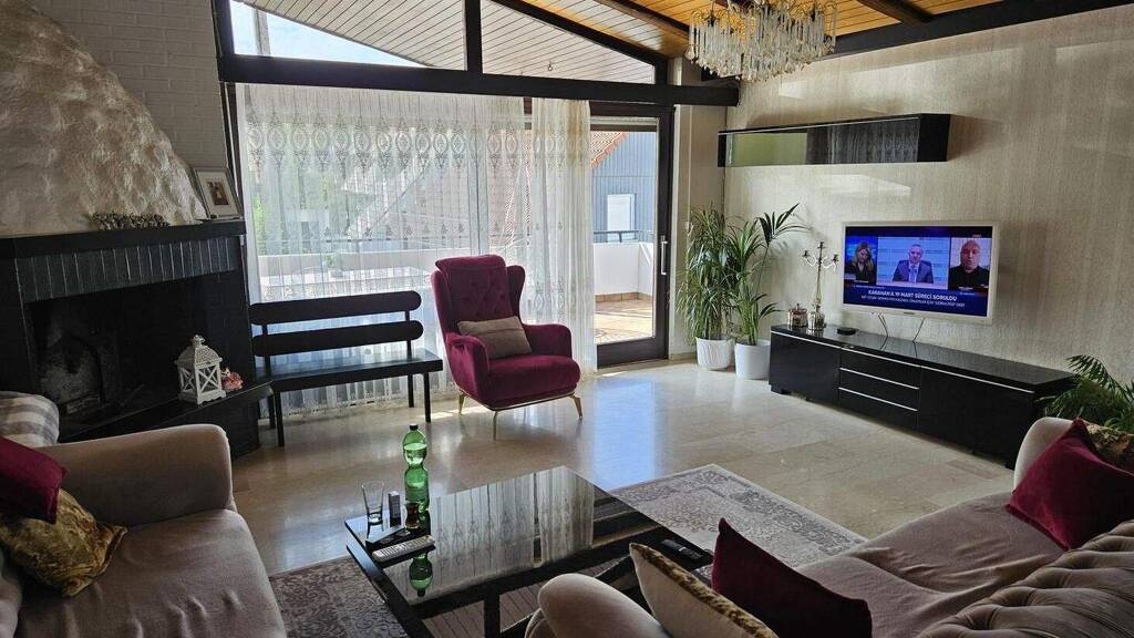 Mehrfamilienhaus zum Kauf 650.000 € 6,5 Zimmer 168 m² 866 m² Grundstück Sondelfingen Reutlingen 72766