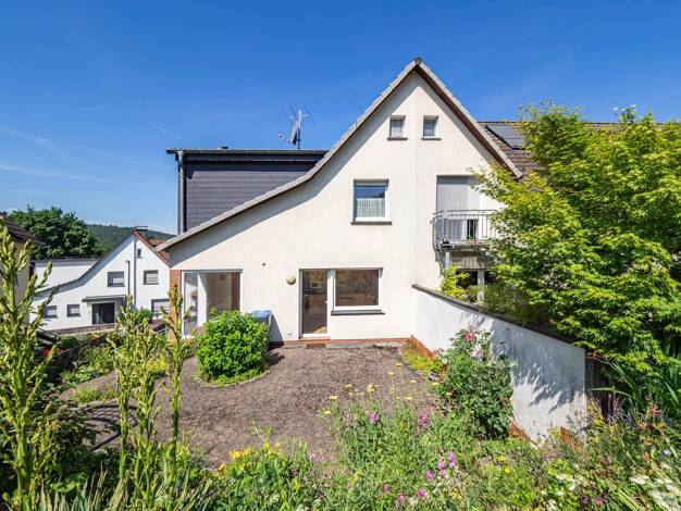 Doppelhaushälfte zum Kauf 165.000 € 4 Zimmer 88 m² 218 m² Grundstück Arnsberg Arnsberg 59821