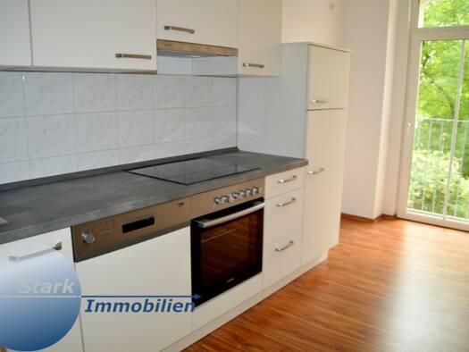 Wohnung zur Miete 240 € 2 Zimmer 42 m² 1. Geschoss frei ab sofort Martin-Luther-Straße 53 Haselbrunn Plauen 08525
