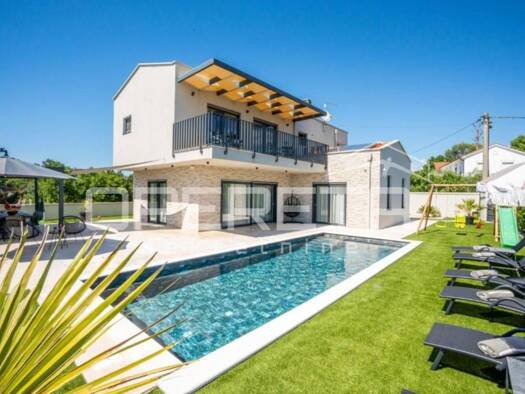 Haus zum Kauf 790.000 € 5 Zimmer 199 m² Sveti Lovrec