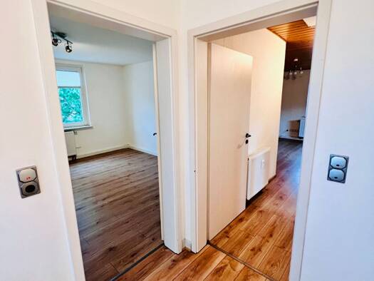 Wohnung zur Miete 550 € 1,5 Zimmer 70 m² Geschoss 2/2 frei ab 01.10.2025 Niederfischbach 57572