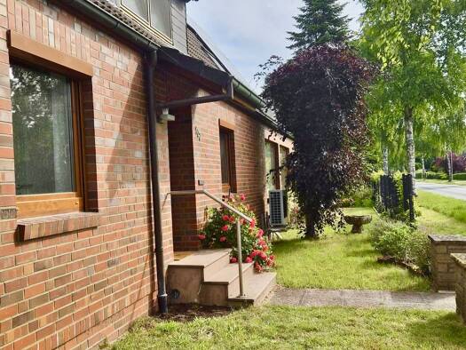 Einfamilienhaus zur Miete 1.200 € 3 Zimmer 140 m² 100 m² Grundstück frei ab sofort Weitzmühlener Straße Eitze Verden (Aller) 27283