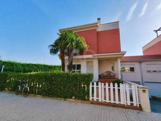 Chalet zum Kauf 645.000 € 4 Zimmer 343 m² 380 m² Grundstück Valladolid 47008