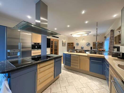 Einfamilienhaus zum Kauf 1.190.000 € 9 Zimmer 557 m² 3.588 m² Grundstück Elgershausen Schauenburg 34270