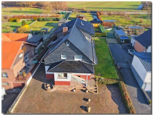 Mehrfamilienhaus zum Kauf 330.000 € 9 Zimmer 245,5 m² 1.341 m² Grundstück Hombressen Hofgeismar / Hombressen 34369