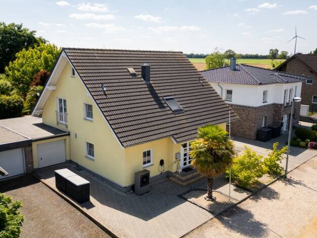 Einfamilienhaus zum Kauf 829.000 € 7 Zimmer 271 m² 1.000 m² Grundstück Euskirchen 53881
