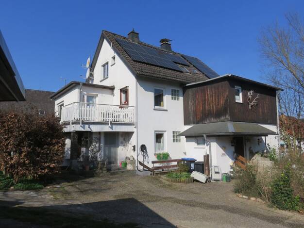 Einfamilienhaus zum Kauf provisionsfrei 399.000 € 10 Zimmer 198,8 m² 614 m² Grundstück Grävenwiesbach Grävenwiesbach 61279