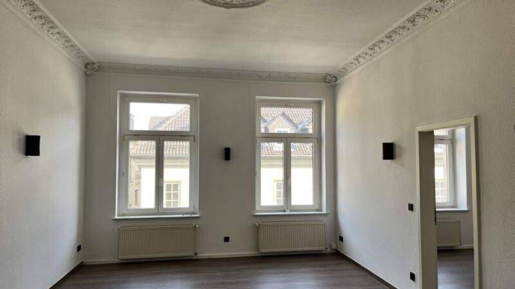 Wohnung zur Miete 650 € 3 Zimmer 108,4 m² Crimmitschau 08451