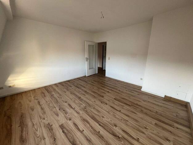 Wohnung zur Miete 650 € 4 Zimmer 99 m² 3. Geschoss Innenstadt Hof 95030