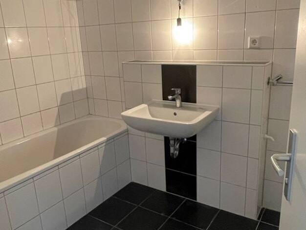 Wohnung zur Miete 755 € 3 Zimmer 79,4 m² 6. Geschoss frei ab 09.08.2025 Am Spörkel 57 Barop Dortmund 44227