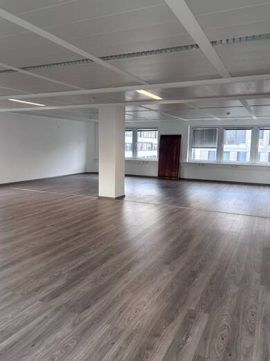 Bürofläche zur Miete provisionsfrei 10,90 € 1.238 m² Bürofläche teilbar ab 80 m² Eschborn Eschborn 65760