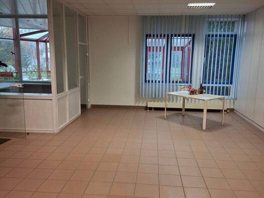 Lagerhalle zur Miete 4 € 1.000 m² Lagerfläche teilbar ab 200 m² Hartmannsdorf 09232
