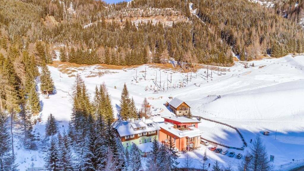 Hotel zum Kauf 1.090.000 € 18 Zimmer 3.285 m² Grundstück Kremsbrücke 9862