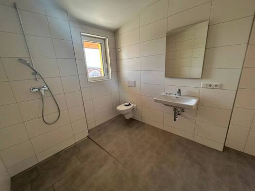 Penthouse zur Miete 899 € 1,5 Zimmer 76,5 m² Geschoss 2/3 frei ab sofort Dombühl Dombühl 91601