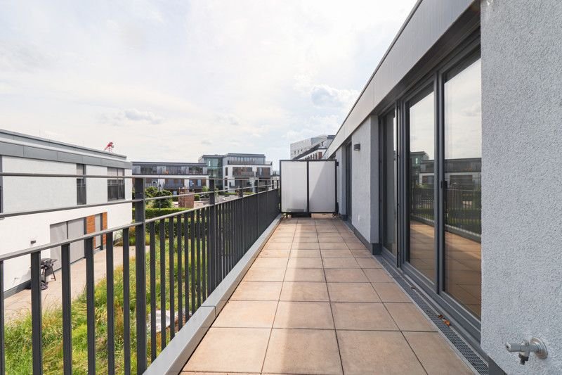 Penthouse zur Miete 1.211,83 € 2 Zimmer 73,4 m²<br/>Wohnfläche 3.<br/>Geschoss ab sofort<br/>Verfügbarkeit Wolframstraße 35 Europaviertel Stuttgart-Mitte 70191