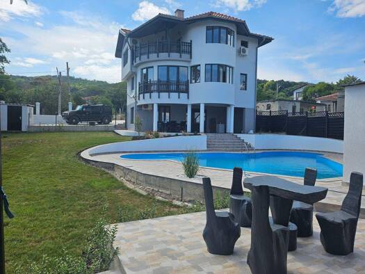 Haus zur Miete provisionsfrei 1.500 € 5 Zimmer 310 m² 720 m² Grundstück frei ab sofort Albena