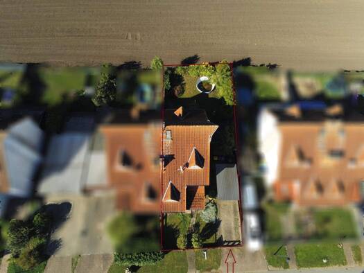 Doppelhaushälfte zum Kauf 198.000 € 5 Zimmer 132 m² 336 m² Grundstück Heeren Stendal 39576