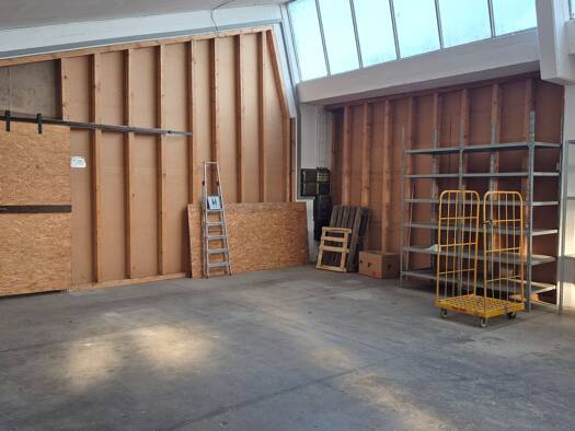 Büro zur Miete provisionsfrei 900 € 1 Zimmer 400 m² Bürofläche Albertshausen Bad Kissingen 97688