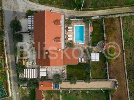 Haus zum Kauf 950.000 € 10 Zimmer 340 m² Unešić