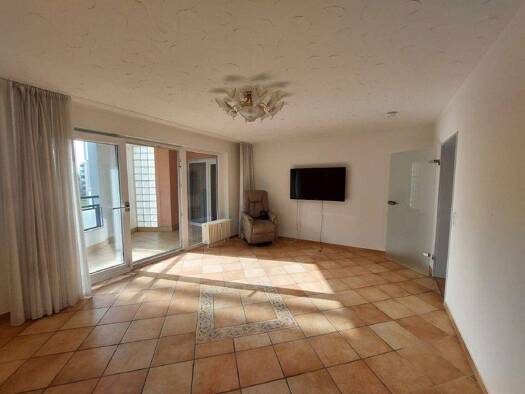 Wohnung zum Kauf 359.000 € 4 Zimmer 86 m² 2. Geschoss Staufen Staufen im Breisgau 79219