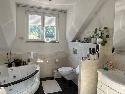 Mehrfamilienhaus zum Kauf 699.000 € 8 Zimmer 310 m² 1.001 m² Grundstück Neudorf-Platendorf Sassenburg / Neudorf-Platendorf 38524