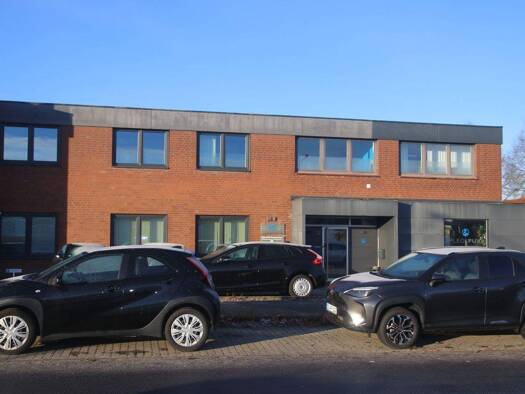 Lagerhalle zum Kauf als Kapitalanlage geeignet 2.590.000 € 2.135 m² 4.062 m² Grundstück St. Lorenz Nord Lübeck 23556