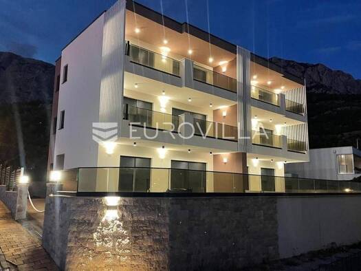 Haus zum Kauf 925.000 € 4 Zimmer 250 m² Promajna Baška Voda