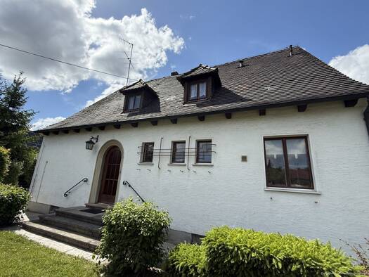 Einfamilienhaus zum Kauf 395.000 € 7 Zimmer 146 m² 947 m² Grundstück frei ab sofort Höchstadt Höchstadt a.d.Aisch 91315