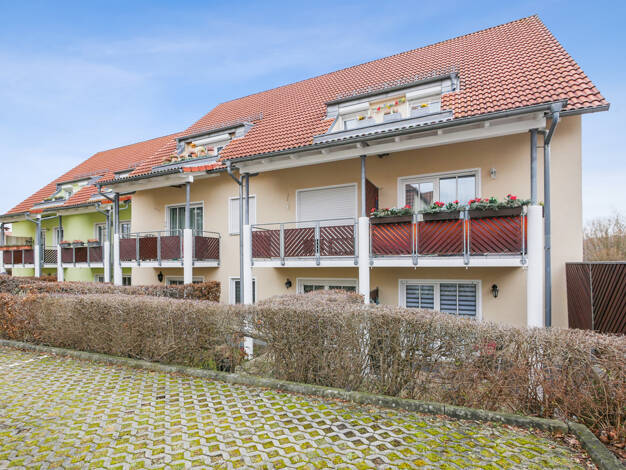 Wohnung zum Kauf 194.900 € 7 Zimmer 179,9 m² Neustadt Neustadt 01844