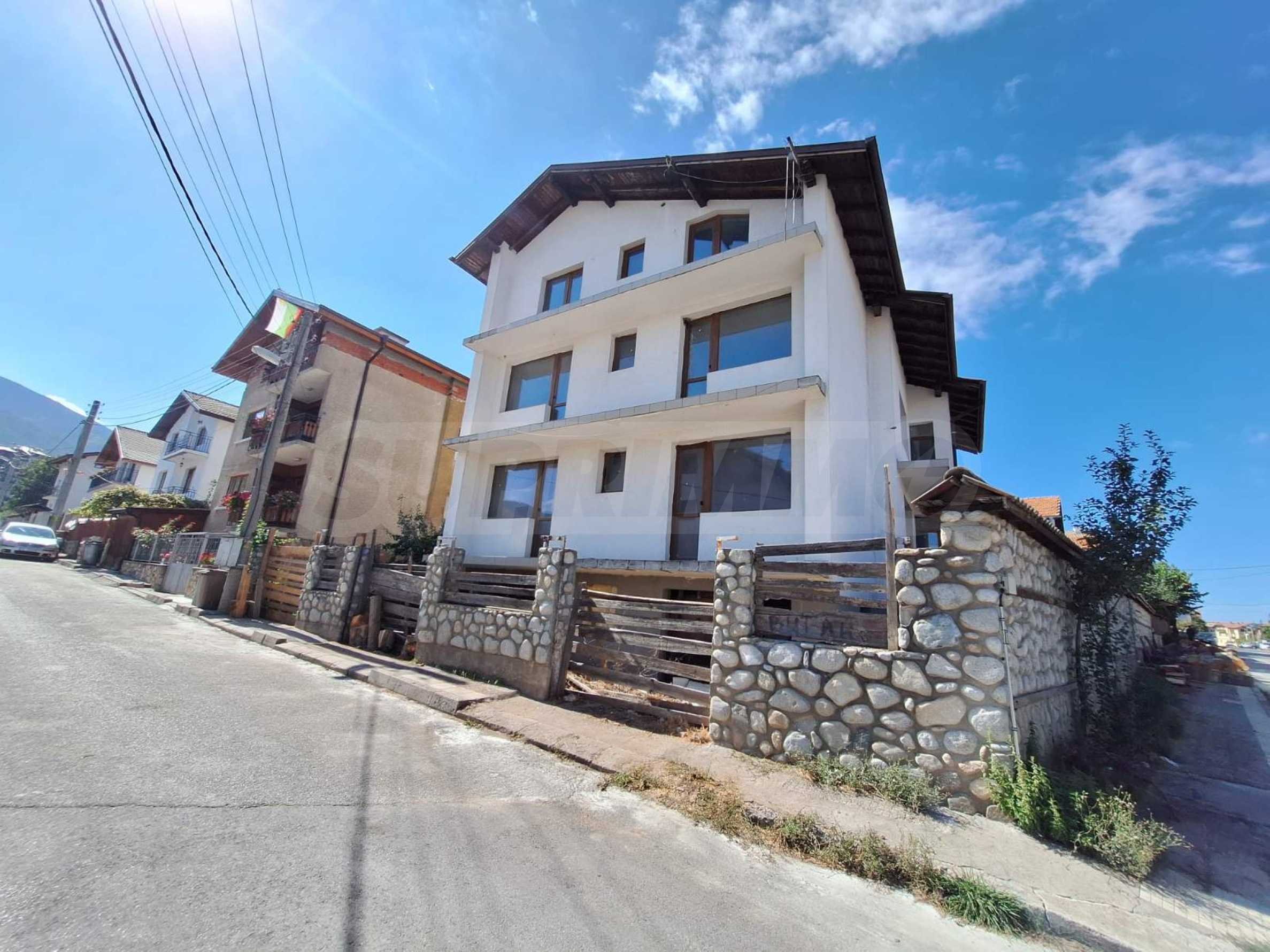 Reihenmittelhaus zum Kauf 314.950 € 13 Zimmer 500 m²<br/>Wohnfläche Bansko