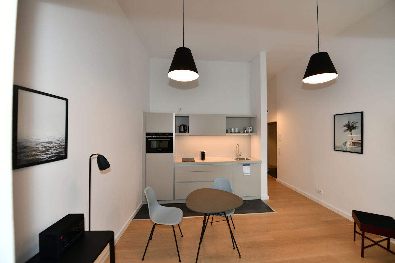 Wohnung zur Miete Wohnen auf Zeit 1.350 € 2 Zimmer 35 m²<br/>Wohnfläche ab sofort<br/>Verfügbarkeit Lindenthal Köln 50931